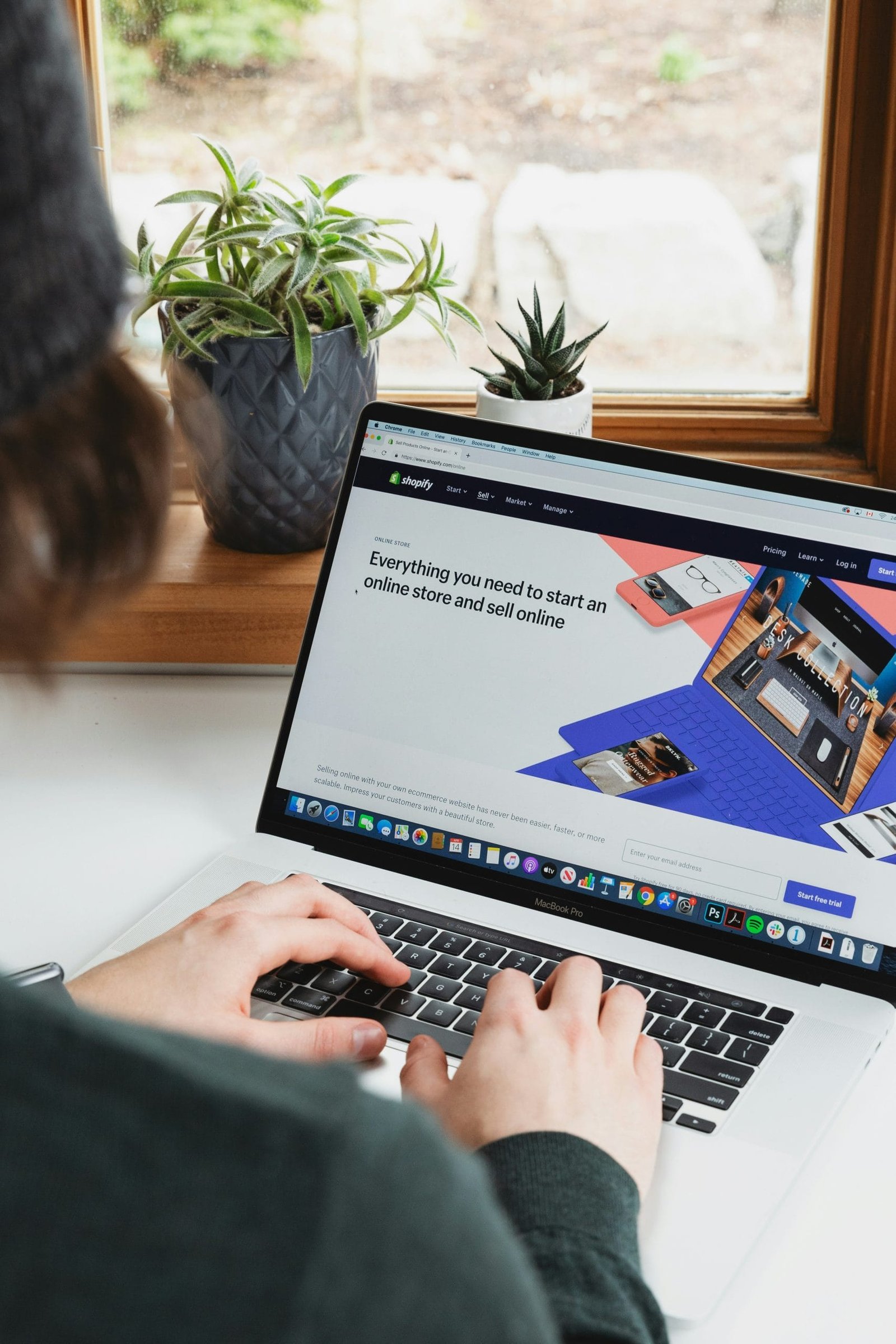 Empretienda: Impulsando el Comercio Electrónico con Tiendas en la Nube